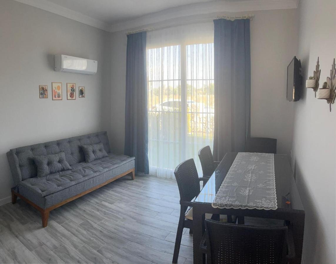 קרבורון Merlin Apart Otel מראה חיצוני תמונה