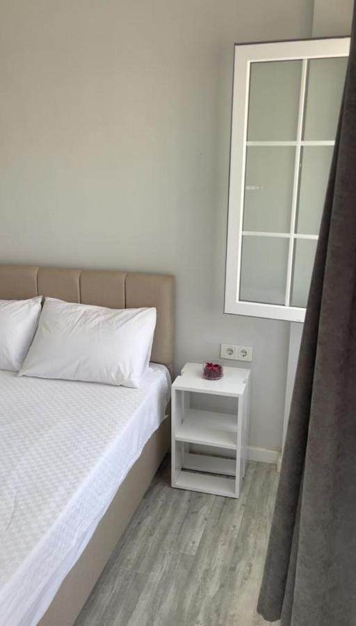 קרבורון Merlin Apart Otel מראה חיצוני תמונה